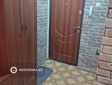 2-комнатная квартира, этаж 2 из 5, 57 м², На длительный срок, миниатюра 1