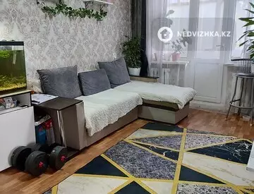 4-комнатная квартира, этаж 2 из 5, 60 м²