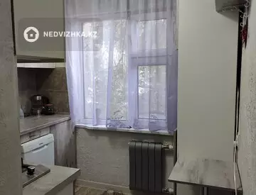 4-комнатная квартира, этаж 2 из 5, 60 м², миниатюра 6