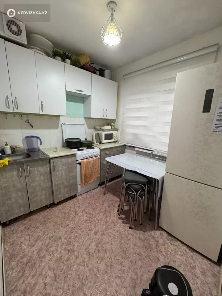 4-комнатная квартира, этаж 1 из 5, 60 м², фотография 2