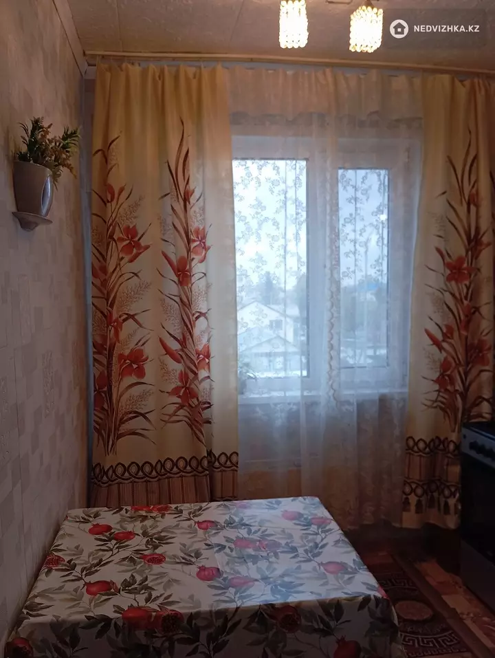 2-комнатная квартира, этаж 3 из 5, 51 м², фотография 3