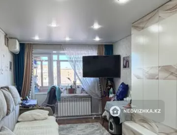 3-комнатная квартира, этаж 5 из 5, 60 м², миниатюра 2