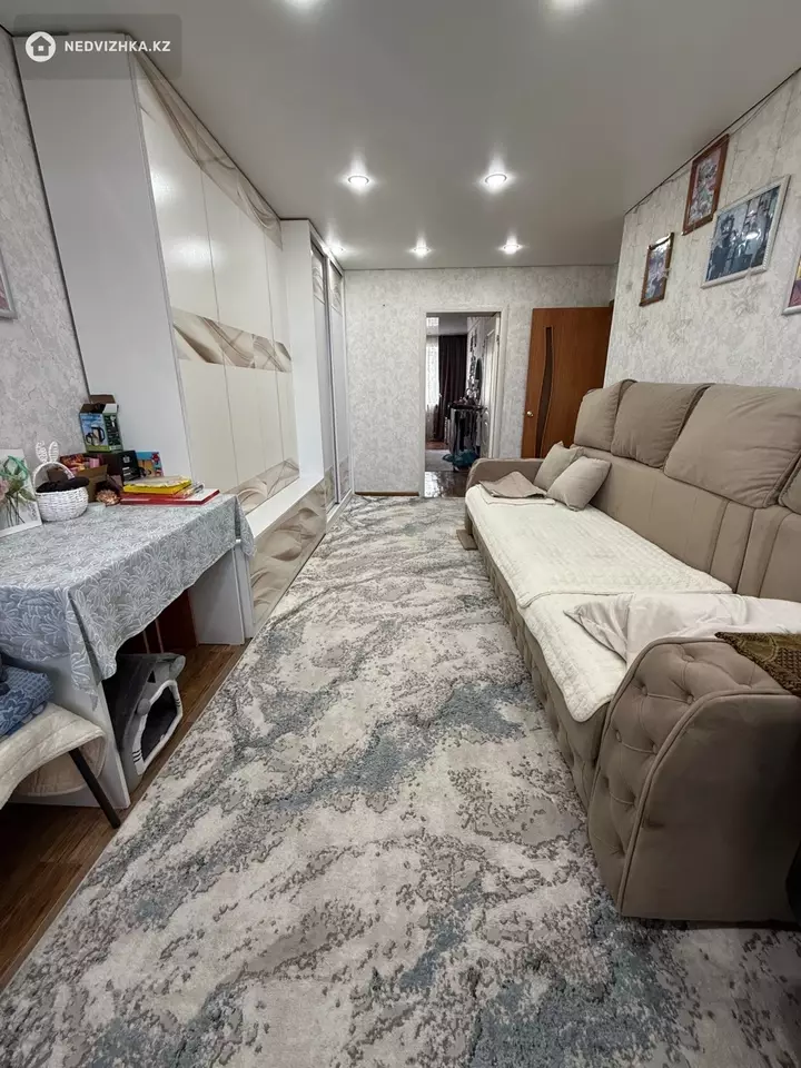 3-комнатная квартира, этаж 5 из 5, 60 м², фотография 4