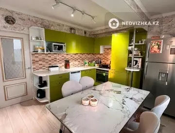 3-комнатная квартира, этаж 4 из 4, 90 м², миниатюра 3