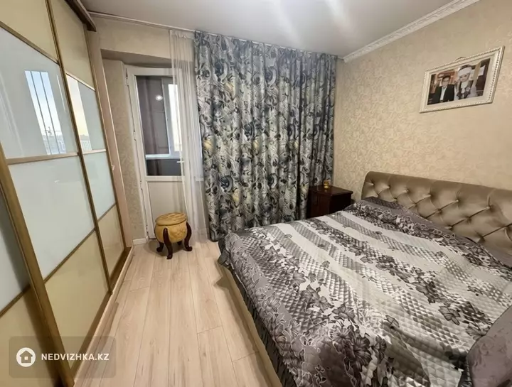 3-комнатная квартира, этаж 4 из 4, 90 м², фотография 5