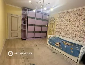 3-комнатная квартира, этаж 4 из 4, 90 м², миниатюра 8