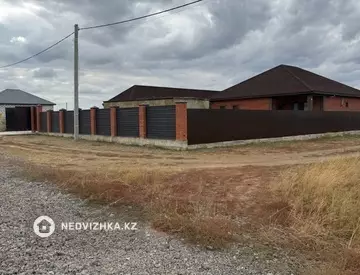 5-комнатная часть дома, 10 соток, 200 м²