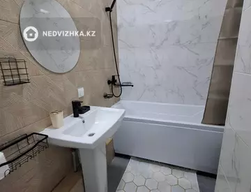 2-комнатная квартира, этаж 5 из 13, 40 м², На длительный срок