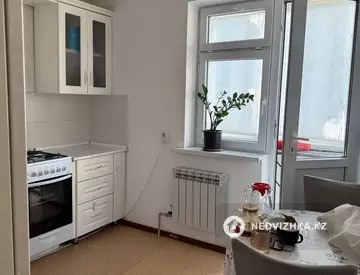 2-комнатная квартира, этаж 6 из 9, 60 м², миниатюра 1