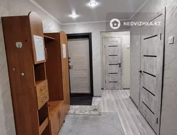 2-комнатная квартира, этаж 2 из 5, 50 м², Посуточно, миниатюра 4