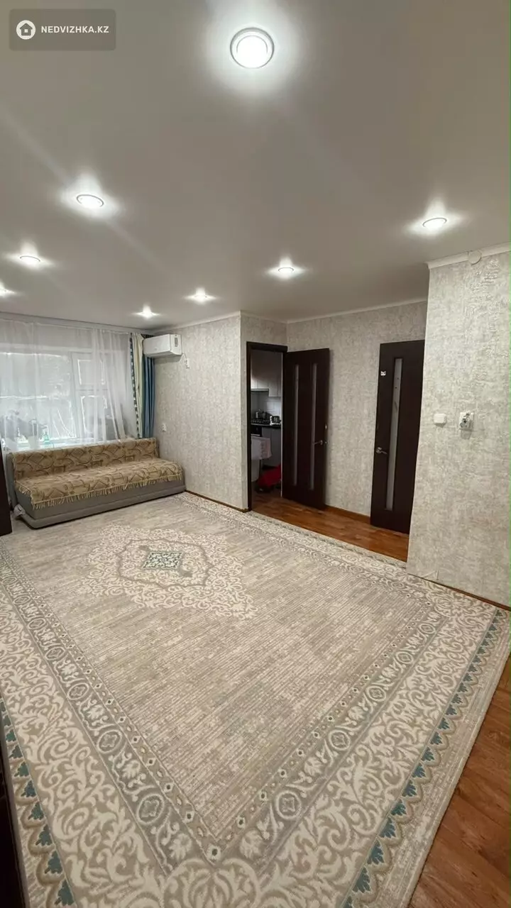 3-комнатная квартира, этаж 3 из 4, 55 м²