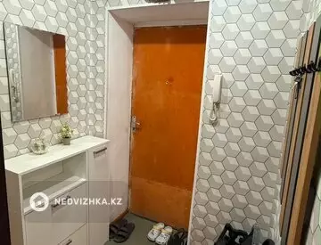 3-комнатная квартира, этаж 3 из 4, 55 м², миниатюра 5