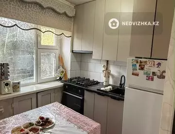 3-комнатная квартира, этаж 3 из 4, 55 м², миниатюра 6