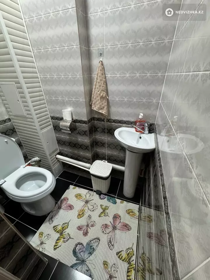 3-комнатная квартира, этаж 2 из 5, 64 м², фотография 3