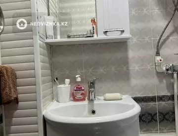 3-комнатная квартира, этаж 2 из 5, 64 м², миниатюра 7