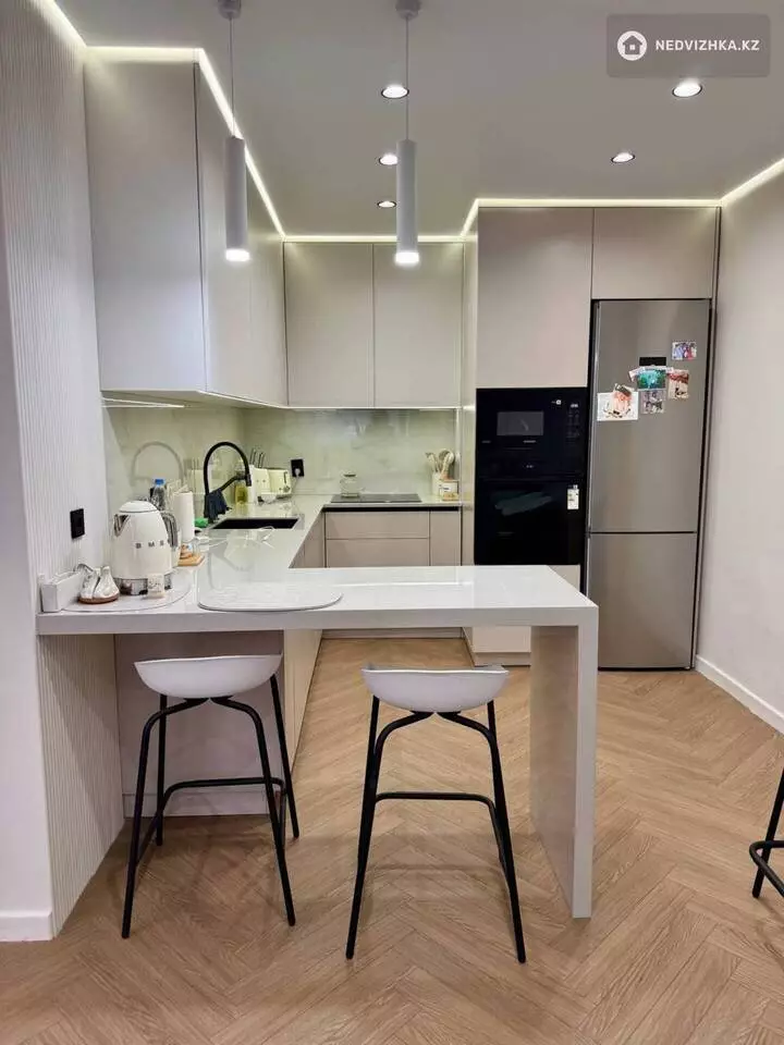 3-комнатная квартира, этаж 1 из 14, 100 м²