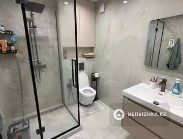 3-комнатная квартира, этаж 1 из 14, 100 м², миниатюра 6