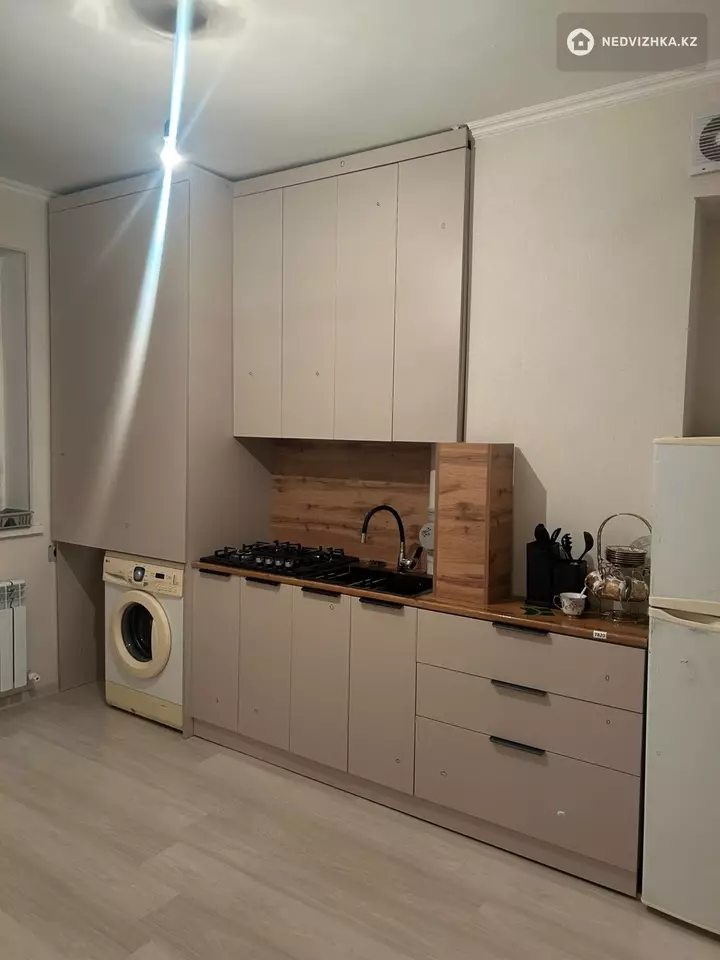 3-комнатная квартира, этаж 5 из 5, 80 м², На длительный срок