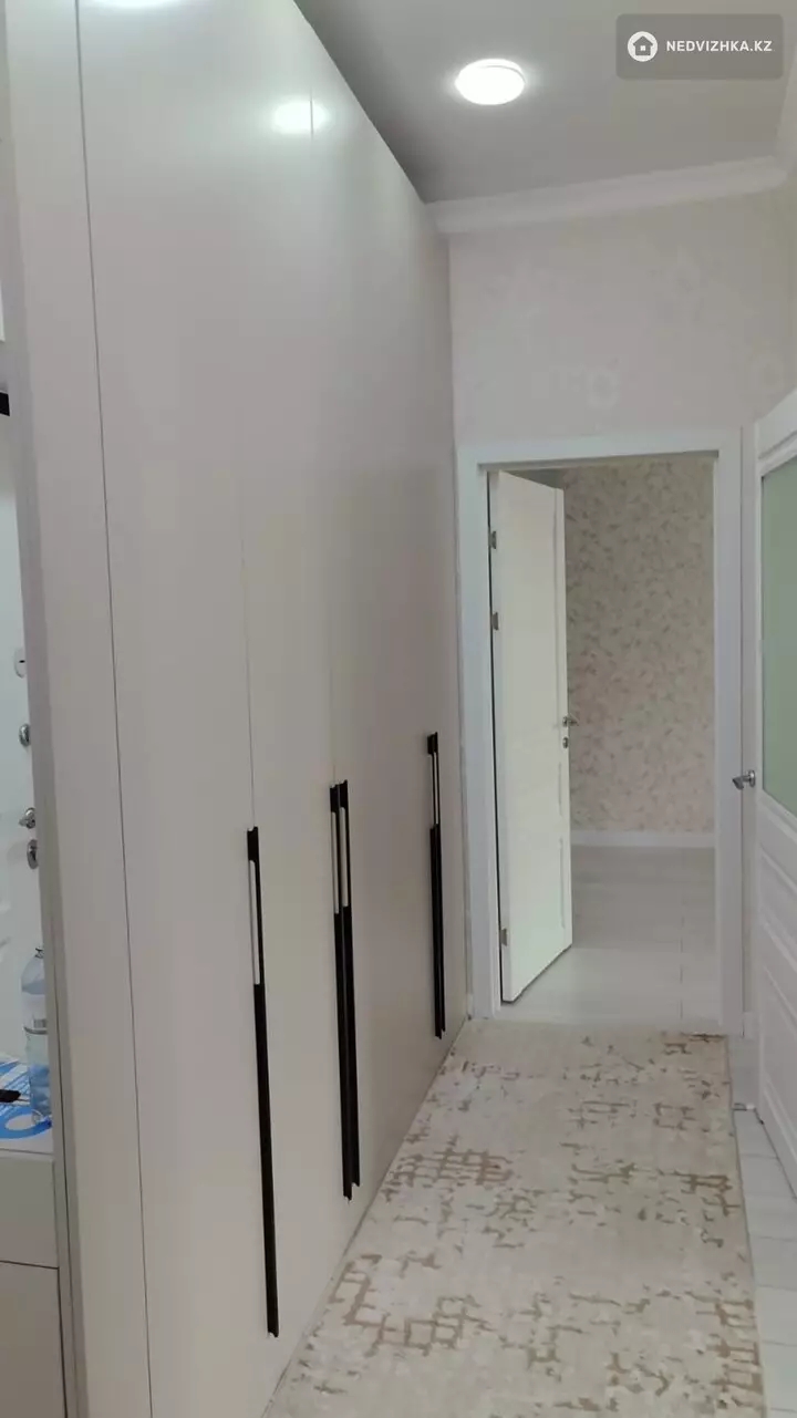 2-комнатная квартира, этаж 18 из 20, 65 м², На длительный срок, фотография 5