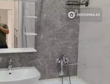2-комнатная квартира, этаж 18 из 20, 65 м², На длительный срок, миниатюра 8