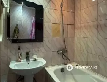 3-комнатная квартира, этаж 6 из 9, 63 м², миниатюра 6