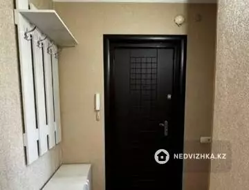 3-комнатная квартира, этаж 6 из 9, 63 м², миниатюра 5