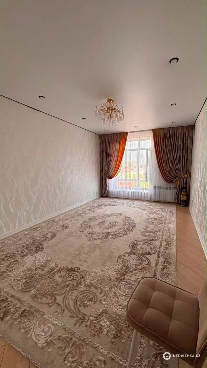 2-комнатная квартира, этаж 5 из 5, 72 м², фотография 4