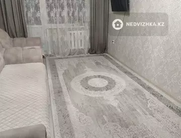 2-комнатная квартира, этаж 3 из 5, 47 м², миниатюра 1