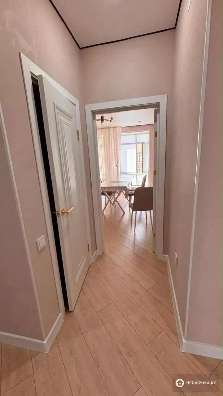 2-комнатная квартира, этаж 5 из 5, 72 м², фотография 2