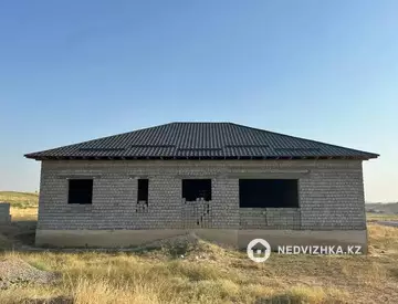 6-комнатный дом, 0.8 соток, 235 м²