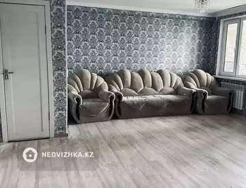 2-комнатная квартира, этаж 1 из 5, 42 м², миниатюра 9