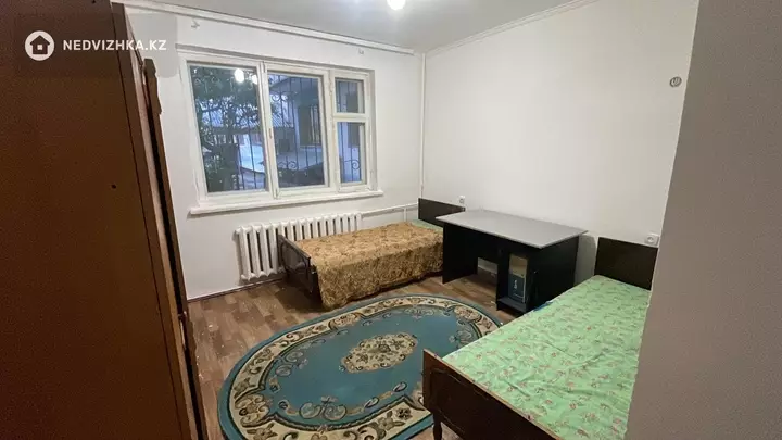 4-комнатная квартира, этаж 1 из 5, 110 м², фотография 3