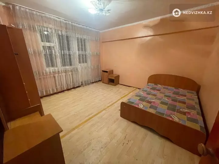 4-комнатная квартира, этаж 1 из 5, 110 м², фотография 5