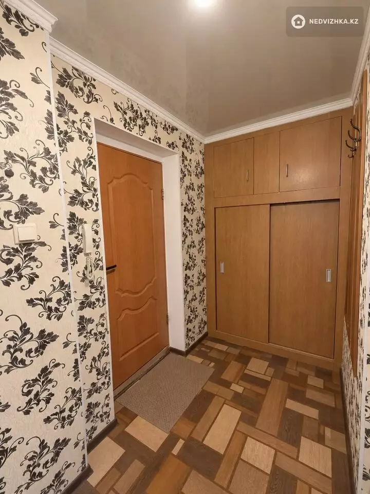 1-комнатная квартира, этаж 3 из 5, 39 м², фотография 2