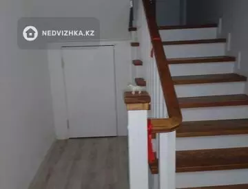 6-комнатный дом, 12 соток, 251 м²