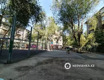 3-комнатная квартира, этаж 2 из 5, 74 м², миниатюра 5