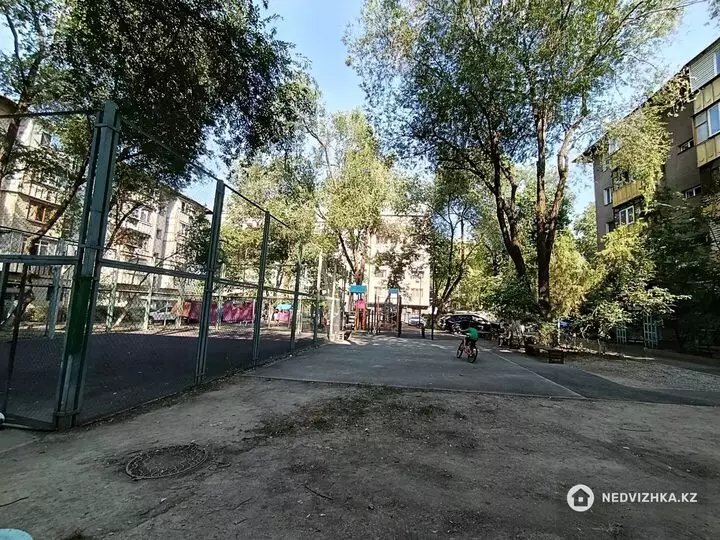3-комнатная квартира, этаж 2 из 5, 74 м², 5-фотосурет