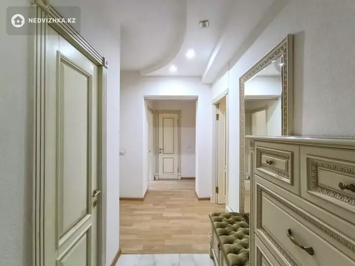 3-комнатная квартира, этаж 2 из 5, 74 м²