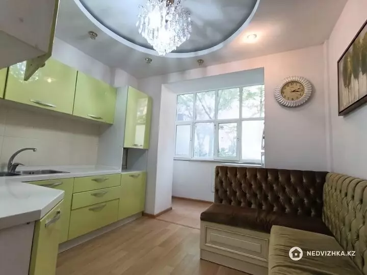 3-комнатная квартира, этаж 2 из 5, 74 м², 3-фотосурет