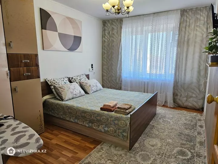 2-бөлмелі пәтер, қабат 4 барлық қабат саны 5, 50 м², Посуточно