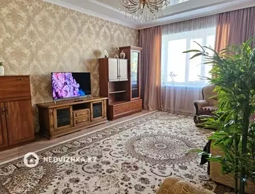 2-бөлмелі пәтер, қабат 2 барлық қабат саны 5, 82 м², Посуточно, 9-нобай