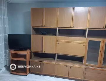 2-комнатная квартира, этаж 4 из 4, 56 м², миниатюра 2