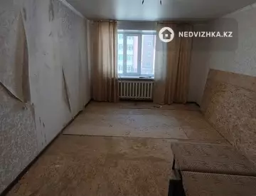 1-комнатная квартира, этаж 3 из 5, 42 м²