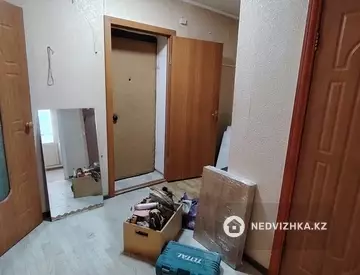 1-комнатная квартира, этаж 3 из 5, 42 м²