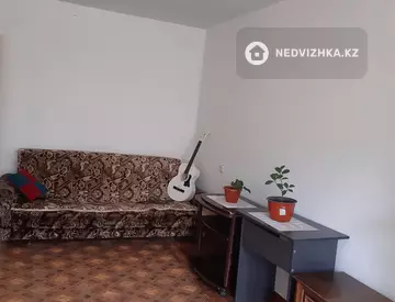 1-комнатная квартира, этаж 2 из 5, 32 м², На длительный срок, миниатюра 2
