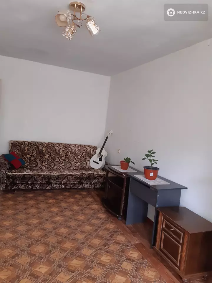 1-комнатная квартира, этаж 2 из 5, 32 м², На длительный срок, фотография 2