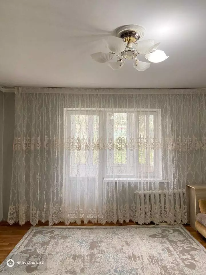3-комнатная квартира, этаж 4 из 5, 64 м², фотография 5