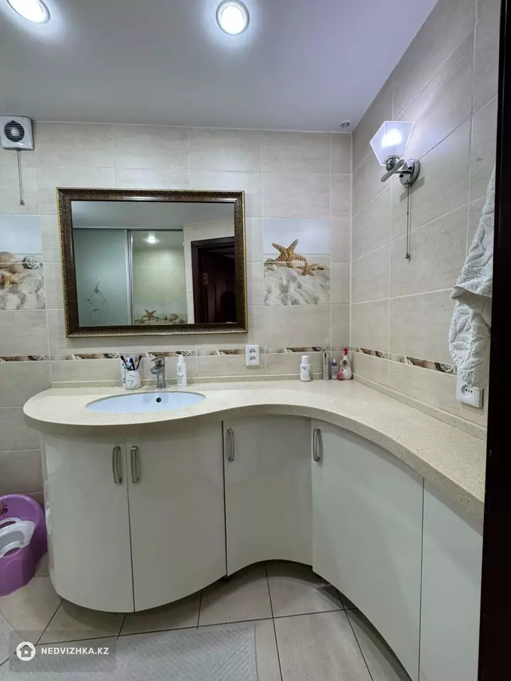 3-бөлмелі пәтер, қабат 4 барлық қабат саны 9, 81 м²