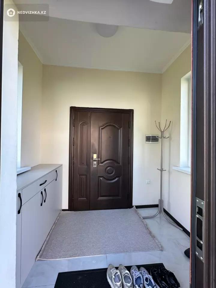 5-комнатный дом, 14.2 соток, 188 м², фотография 2