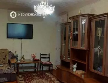 2-комнатная квартира, этаж 2 из 5, 44 м², миниатюра 2